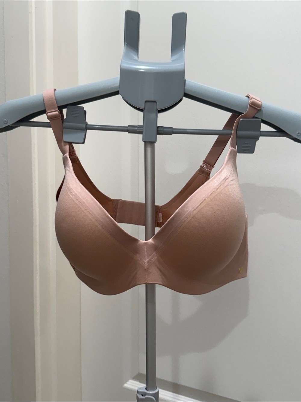 Victoria’s Secret Seamless Light Nude Bra - Comfort Lift
